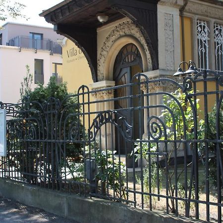 Villa De Baron Dresden Bagian luar foto